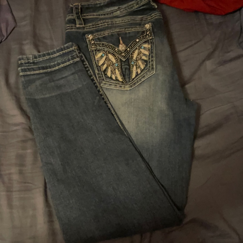 I’m selling a pair of miss me jeans
